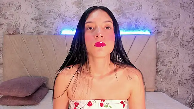 Snapshot of violet_77711 chatting on 10-19-25, 10:07 violet 77711 online show from 10-19-25, 10:07