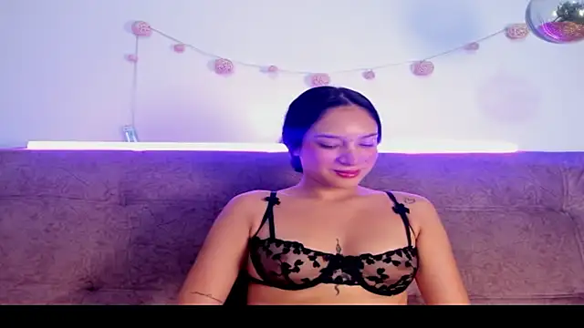 violet 77711 online show from 12-23-25, 07:40