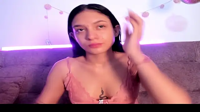 violet 77711 online show from 12-16-25, 10:19