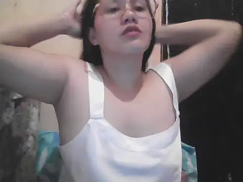 Snapshot of alexamama chatting on 09-08-25, 05:45 alexamama online show from 09-08-25, 05:45