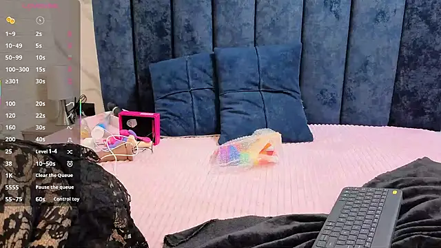 yunkeyc online show from 11-29-25, 03:17