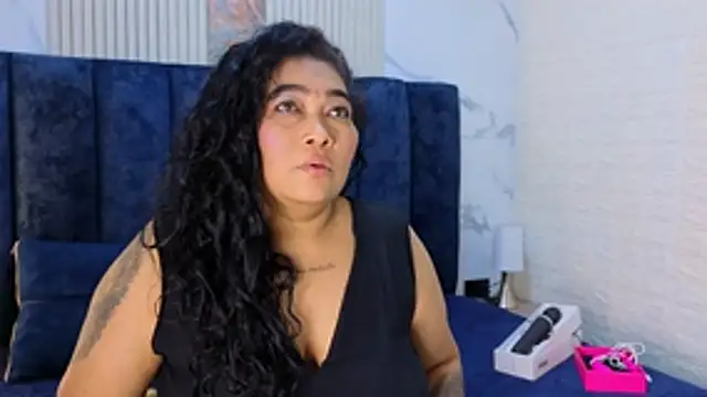 yunkeyc online show from 11-06-25, 02:04