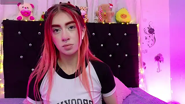 lizz bela1 online show from 11-17-25, 10:47