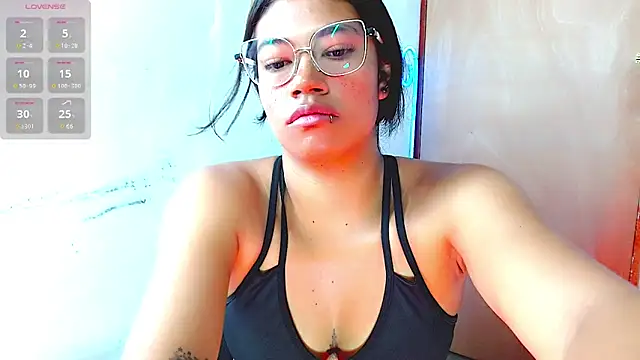 Snapshot of Dulce2415 chatting on 10-01-25, 02:54 Dulce2415 online show from 10-01-25, 02:54