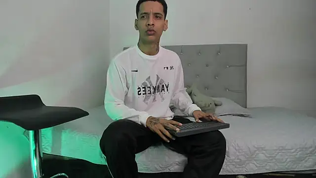 twinkDuohot online show from 11-03-25, 02:39