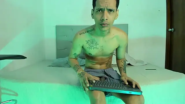 twinkDuohot online show from 12-15-25, 07:09