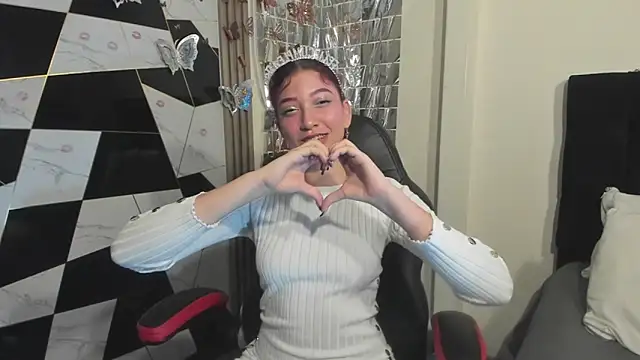 Snapshot of sophia_arevalo chatting on 05-11-26, 02:24 sophia arevalo online show from 05-11-26, 02:24