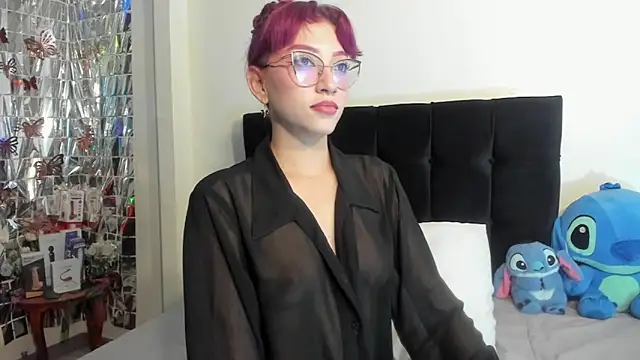 Snapshot of sophia_arevalo chatting on 05-09-26, 01:42 sophia arevalo online show from 05-09-26, 01:42