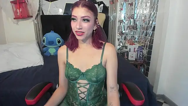 Snapshot of sophia_arevalo chatting on 04-21-26, 02:47 sophia arevalo online show from 04-21-26, 02:47