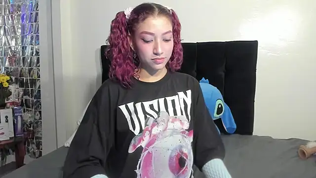 Snapshot of sophia_arevalo chatting on 05-12-26, 03:36 sophia arevalo online show from 05-12-26, 03:36