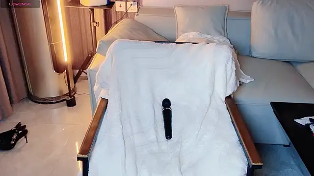 Auu-777 online show from 09-27-25, 10:21