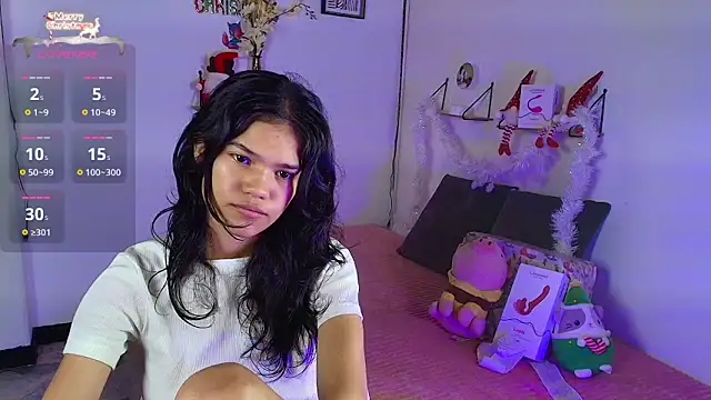 emycarver09 online show from 11-08-25, 11:36