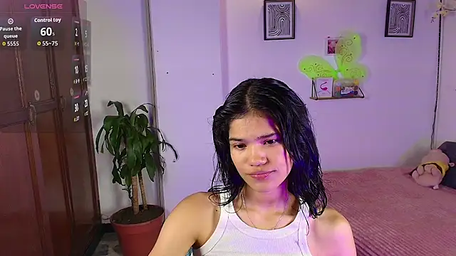 emycarver09 online show from 11-02-25, 12:15