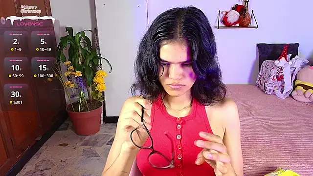 emycarver09 online show from 11-17-25, 11:36