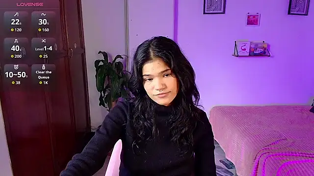 emycarver09 online show from 10-25-25, 12:04