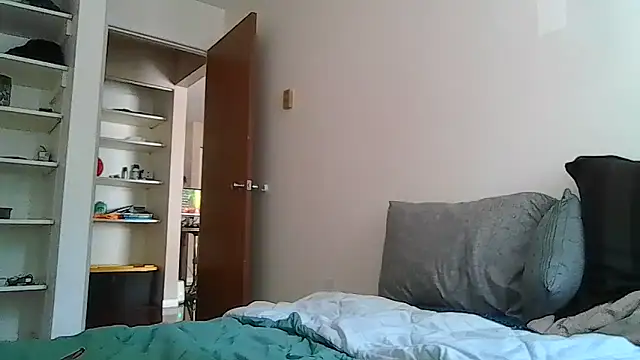 Snapshot of Mr_nightfall chatting on 06-16-26, 08:20 Mr nightfall online show from 06-16-26, 08:20