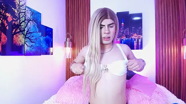 Emily Vaughan online show from 09-17-25, 03:30