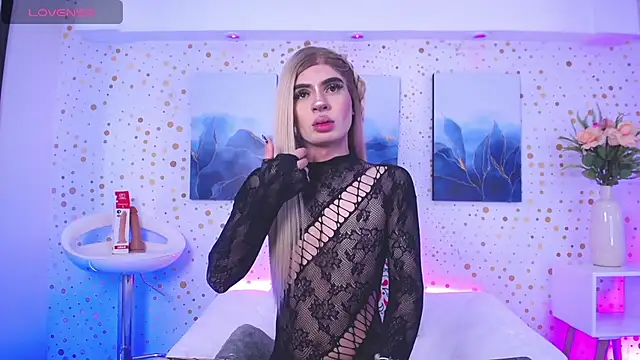 Emily Vaughan online show from 09-28-25, 03:46