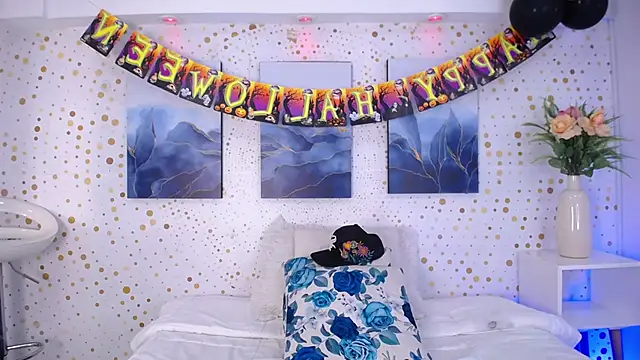 Emily Vaughan online show from 11-05-25, 03:31