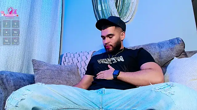 Snapshot of ThiagoHunk chatting on 02-23-26, 03:19 ThiagoHunk online show from 02-23-26, 03:19