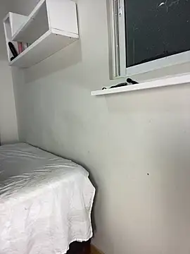 cloeX c online show from 04-19-26, 03:07