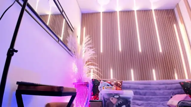 ArianaSantana online show from 12-17-25, 12:54