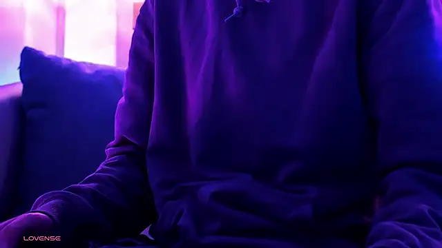 ArianaSantana online show from 10-28-25, 12:48