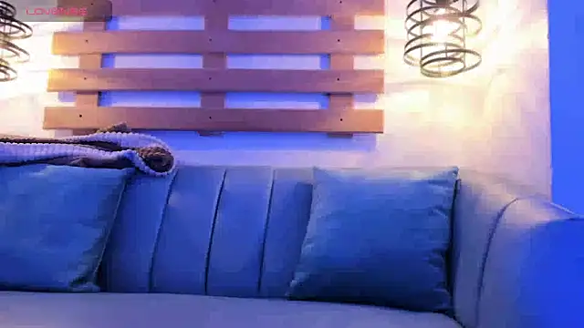 ArianaSantana online show from 10-07-25, 01:01