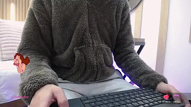 ArianaSantana online show from 11-19-25, 12:49