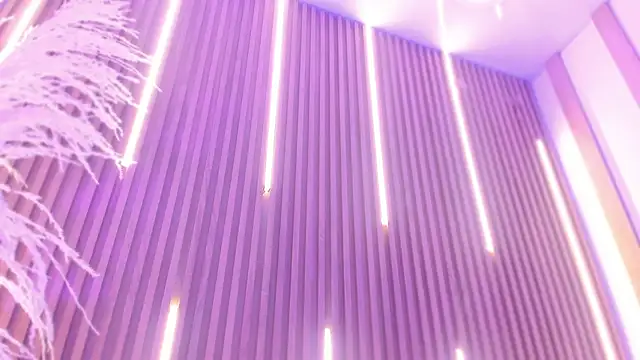 ArianaSantana online show from 12-15-25, 01:06