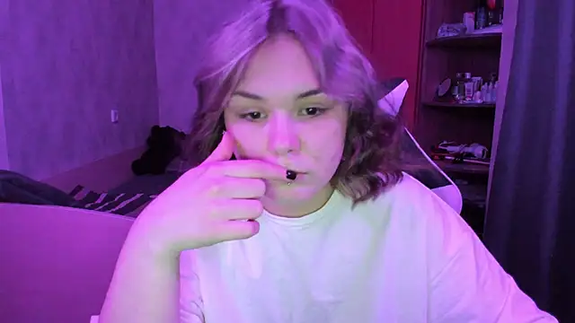 Sophi gi online show from 10-18-25, 12:29