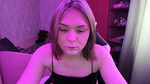 Sophi gi online show from 10-21-25, 08:14