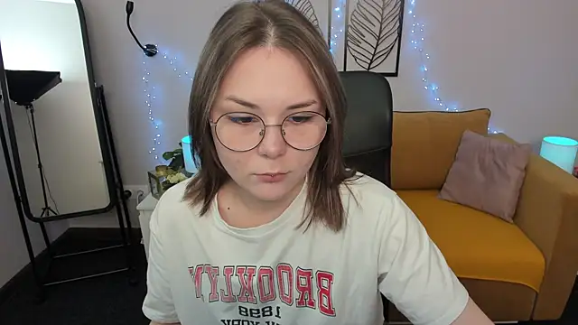 Sophi gi online show from 09-15-25, 03:07