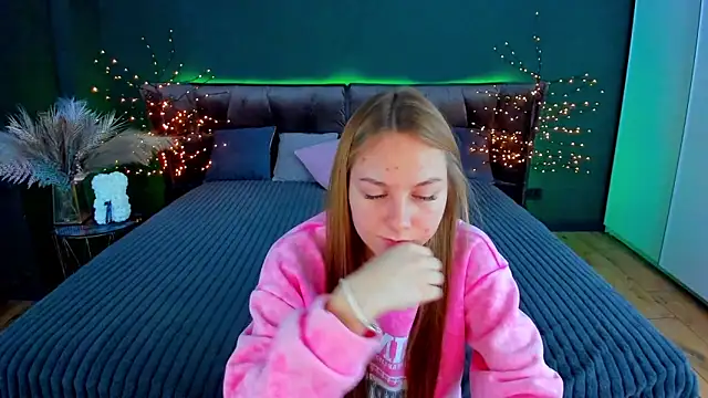 MilaAddams online show from 11-30-25, 06:36