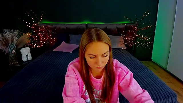 MilaAddams online show from 11-14-25, 06:39