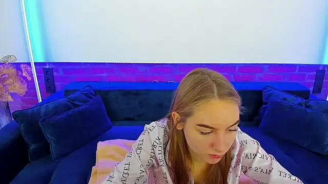 MilaAddams online show from 11-18-25, 06:50