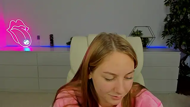 MilaAddams online show from 11-21-25, 06:34