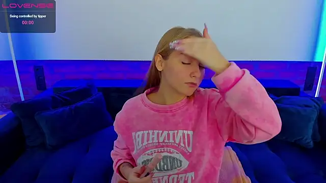 MilaAddams online show from 11-13-25, 06:39