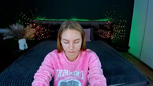 MilaAddams online show from 12-03-25, 06:36