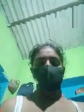 Snapshot of Pari_queen_44 chatting on 09-23-25, 08:05 Pari queen 44 online show from 09-23-25, 08:05