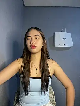 Snapshot of Shy_SexyLady chatting on 05-27-26, 11:50 Shy SexyLady online show from 05-27-26, 11:50