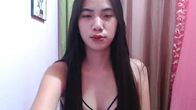 Snapshot of Shy_SexyLady chatting on 10-01-25, 01:48 Shy SexyLady online show from 10-01-25, 01:48
