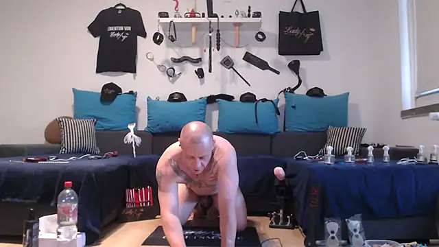 Snapshot of Sklave-Sille chatting on 08-07-26, 05:08 Sklave-Sille online show from 08-07-26, 05:08