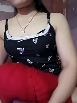 LucyyLy online show from 02-07-26, 03:58