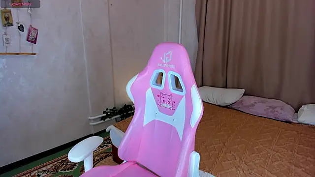 Belle Wa1ker online show from 11-28-25, 01:06