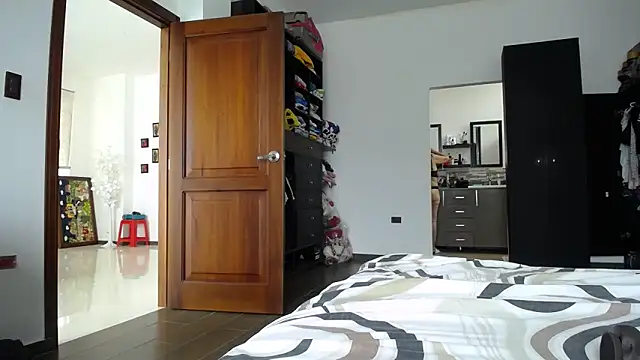 Manuela lara  online show from 02-20-26, 05:15