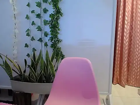 Snapshot of Manuela_lara_ chatting on 10-08-25, 04:19 Manuela lara online show from 10-08-25, 04:19