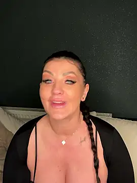 Nola Luxx-offiziell online show from 01-13-26, 06:45