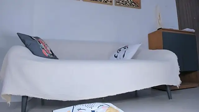 Bubblegumdream13 online show from 11-30-25, 04:46