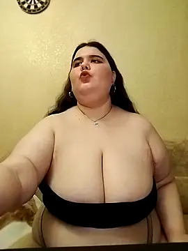 Snapshot of Vllada_Brattz chatting on 05-16-26, 07:57 Vllada Brattz online show from 05-16-26, 07:57